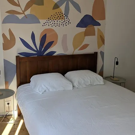 Maison Saint-sauveur 펜션 *